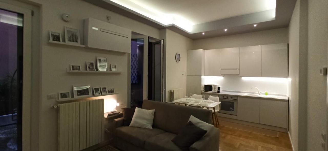 Luxury House Lupetta 3 Lägenhet Milano Exteriör bild
