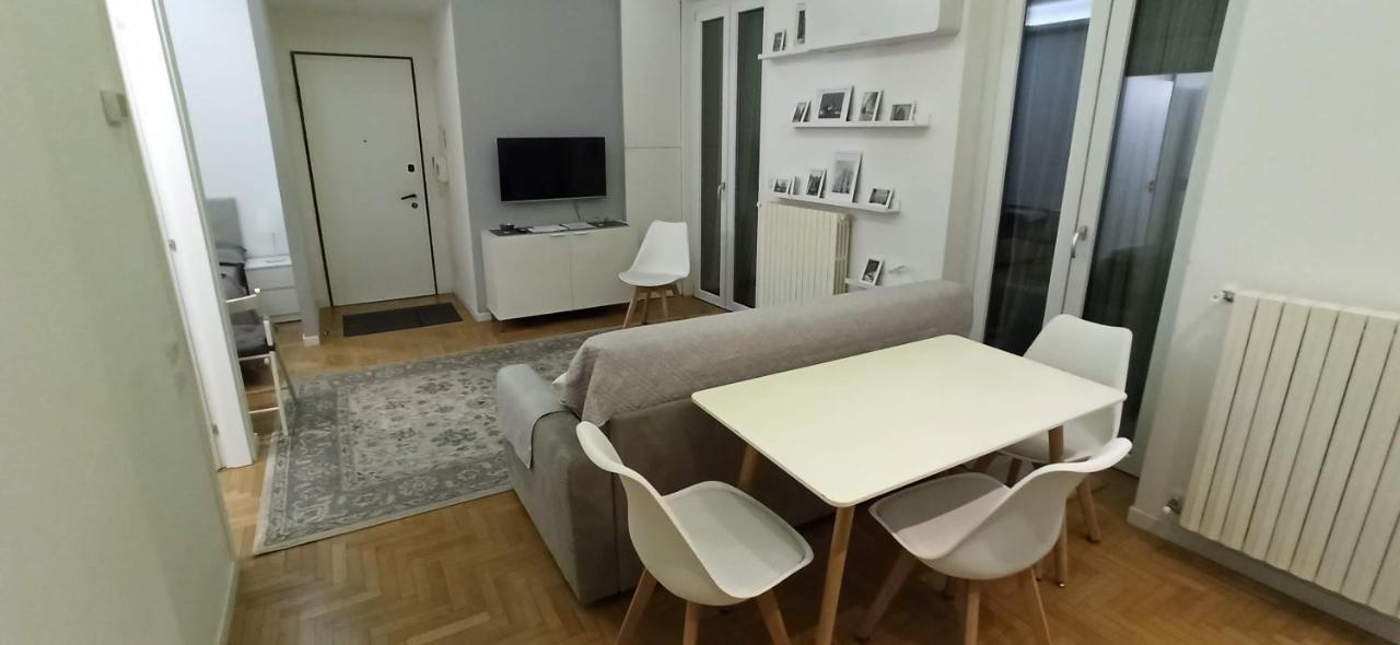 Luxury House Lupetta 3 Lägenhet Milano Exteriör bild